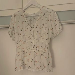 Sweet flower-print blouse